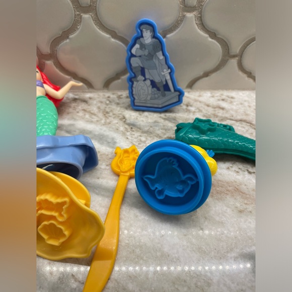 Disney Ariel little mermaid and friends under the sea play doh set flounder - Picture 7 of 7